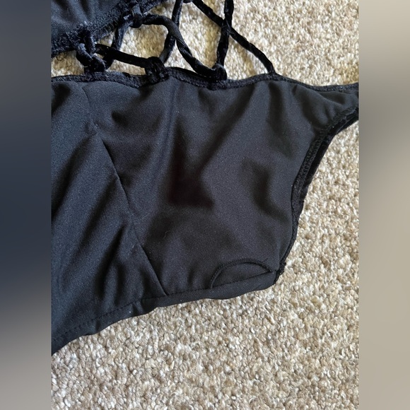 Hot Topic Black Crushed Velvet One Piece Swimsuit Bathing Suit Deep V-Neck Goth - Picture 11 of 13